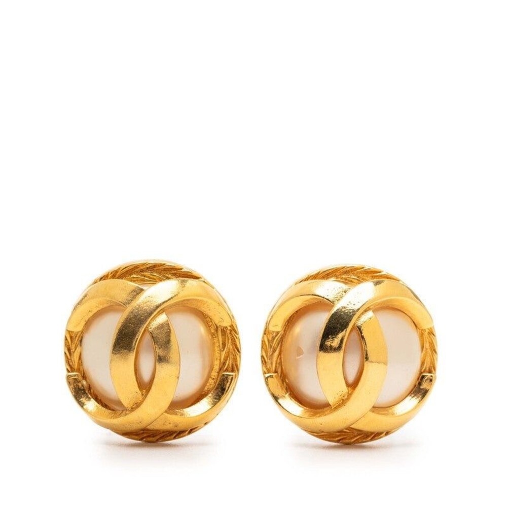 Chanel CC Logo Vintage Round Plated Faux Pearl Earrings Gold